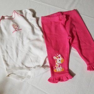 Gymboree Jolly Giraffe NWT 0-3 month Bodysuit & pants.